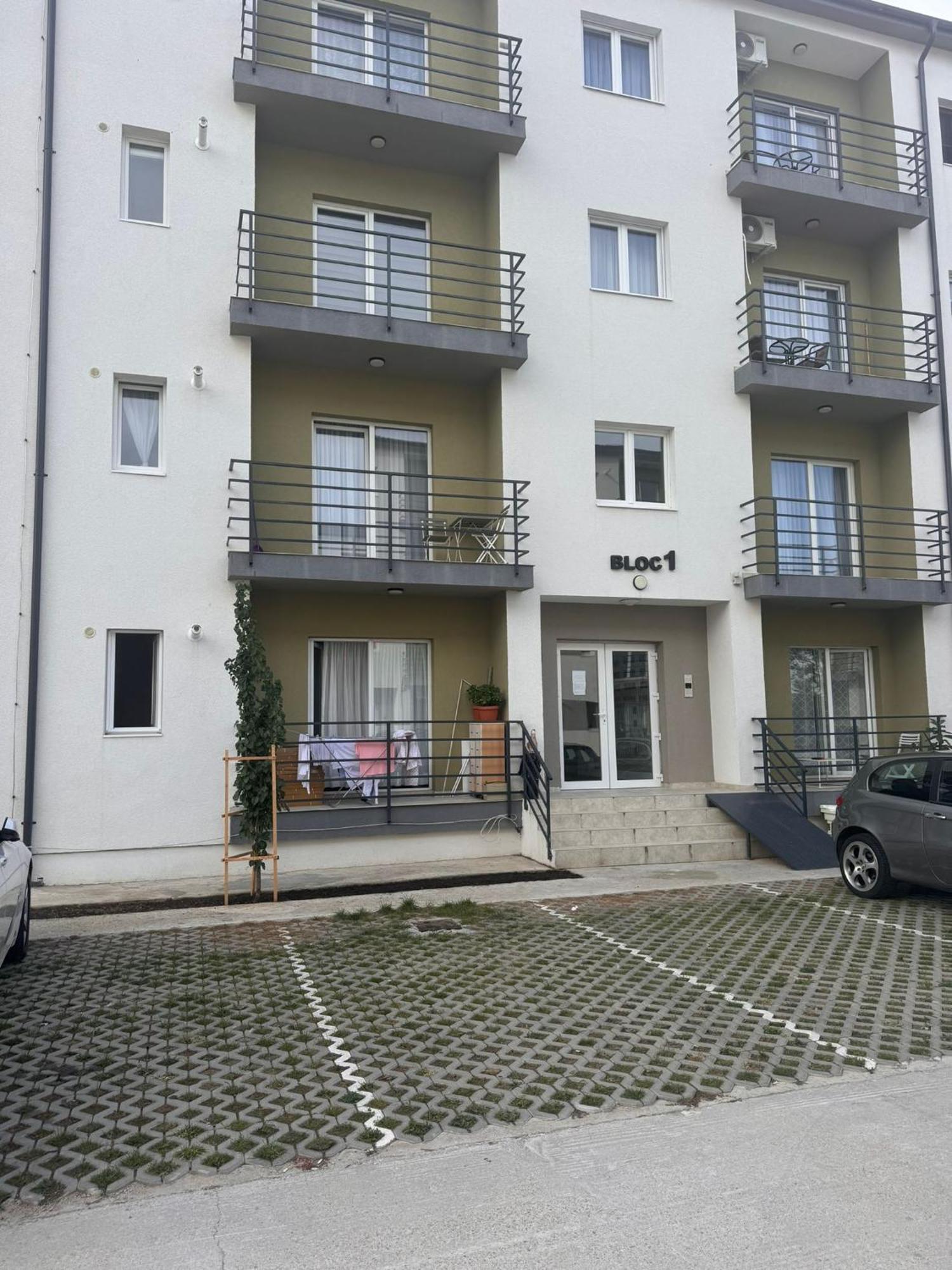 My Home Is Your Home Bucharest Exterior photo